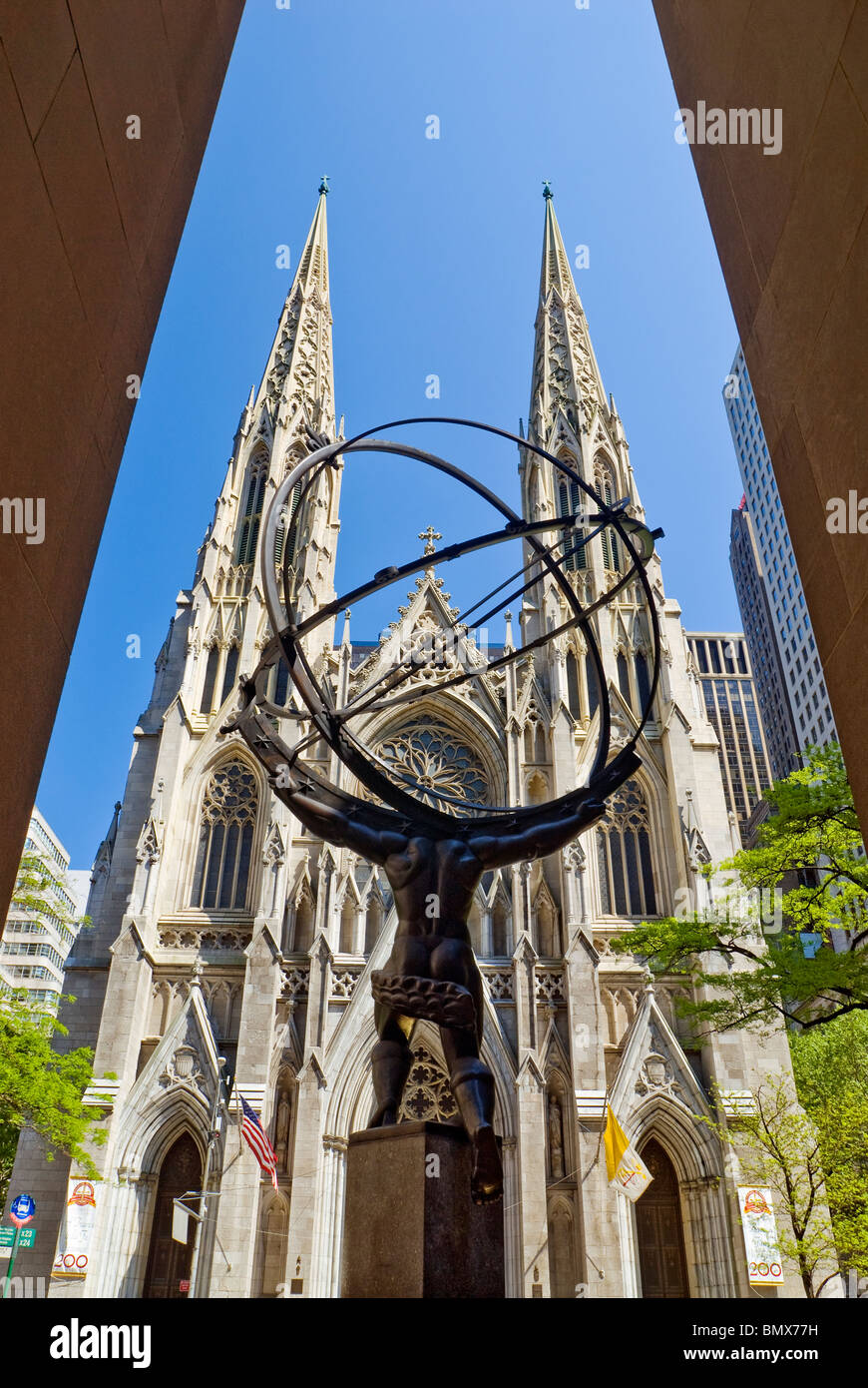 Atlas statue st patricks cathedral hi-res stock photography and images ...