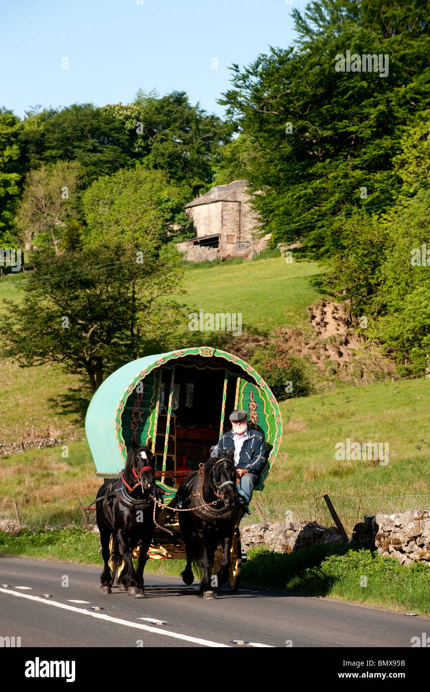 Horse pulling gypsy caravan hires stock photography and images Alamy