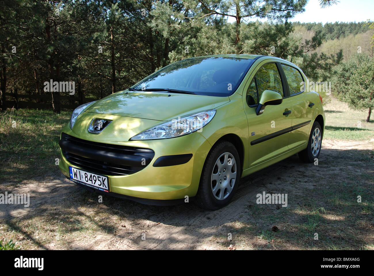 Peugeot 207 1.4 - 2009 (FL) - French popular subcompact city car