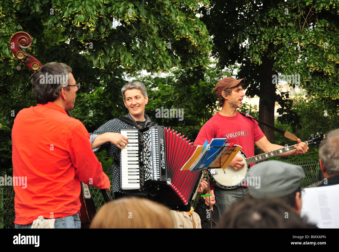 French folk festivals hi-res stock photography and images - Alamy