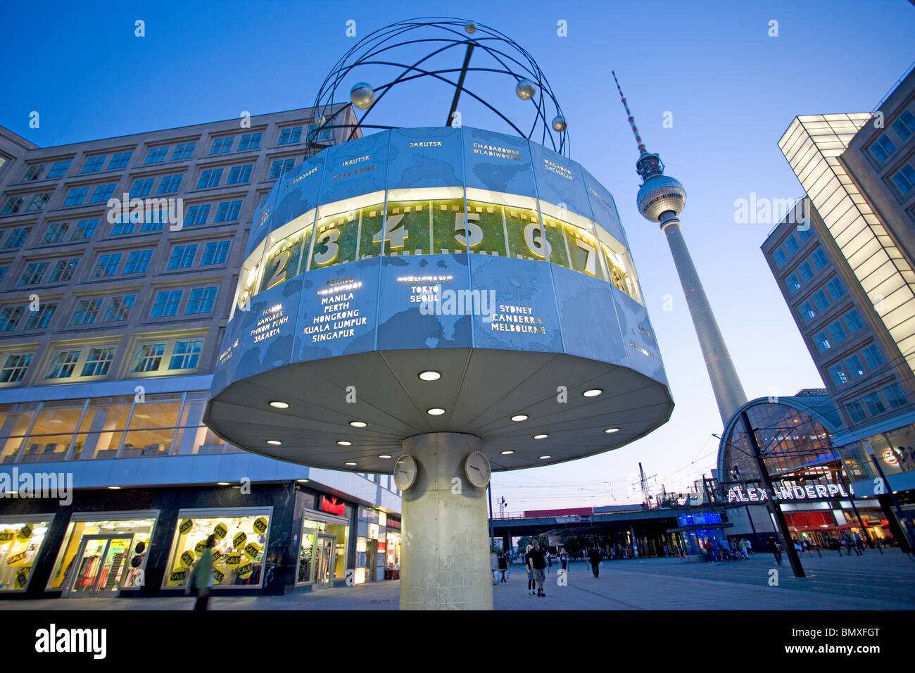 World clock in alexanderplatz berlin Stock Photo Alamy