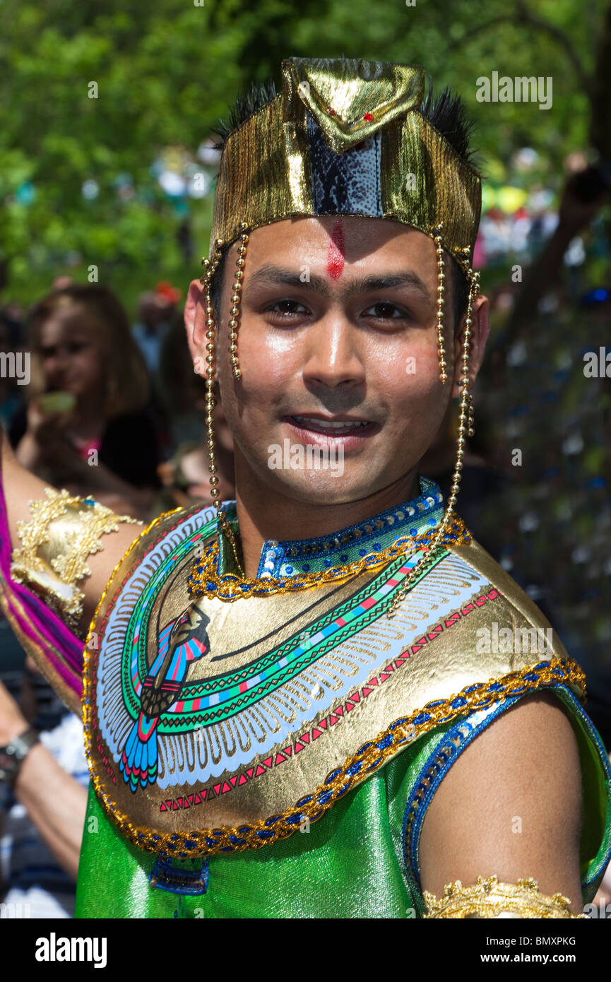 Man dressed in Egyptian costume for the West End Festival, held in  Kelvingrove Park, Glasgow Stock Photo - Alamy
