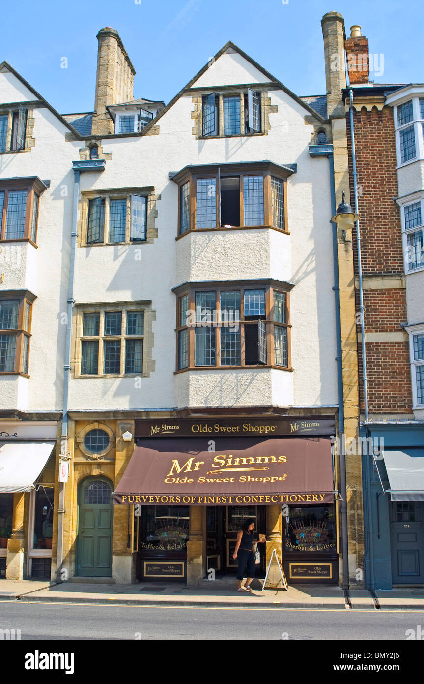 Sweet shop oxford street hires stock photography and images Alamy