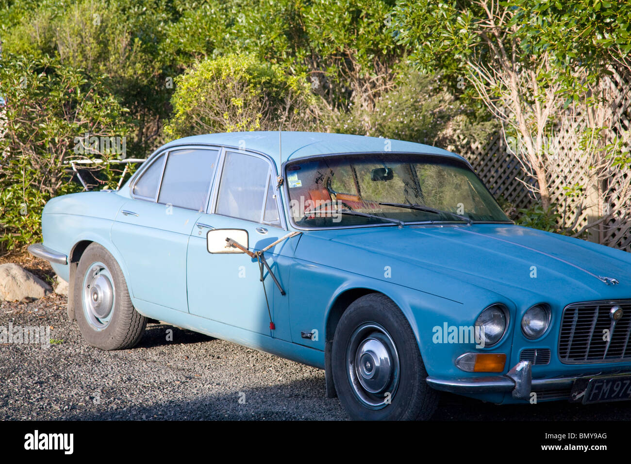 Jaguar xj6 old hi-res stock photography and images - Alamy