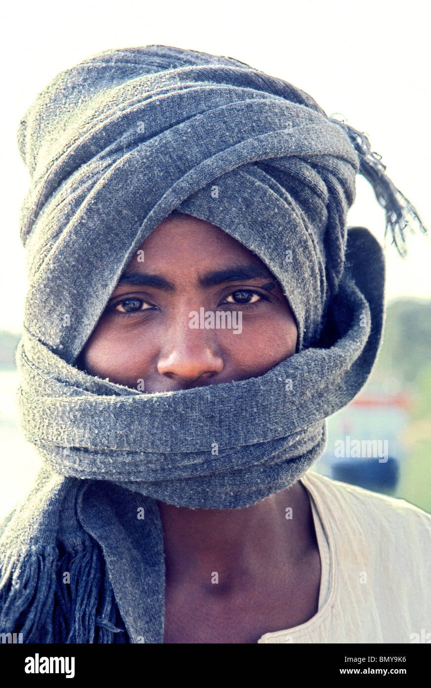 Egyptian man turban head scarf hi-res stock photography and images - Alamy