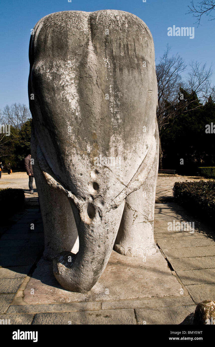 Stone animals Ming dynasty tombs at the Purple mountain in Nanjing Stock Photo - Alamy Stone animals Ming dynasty tombs at the Purple mountain in Nanjing Stock Photo - Alamy
