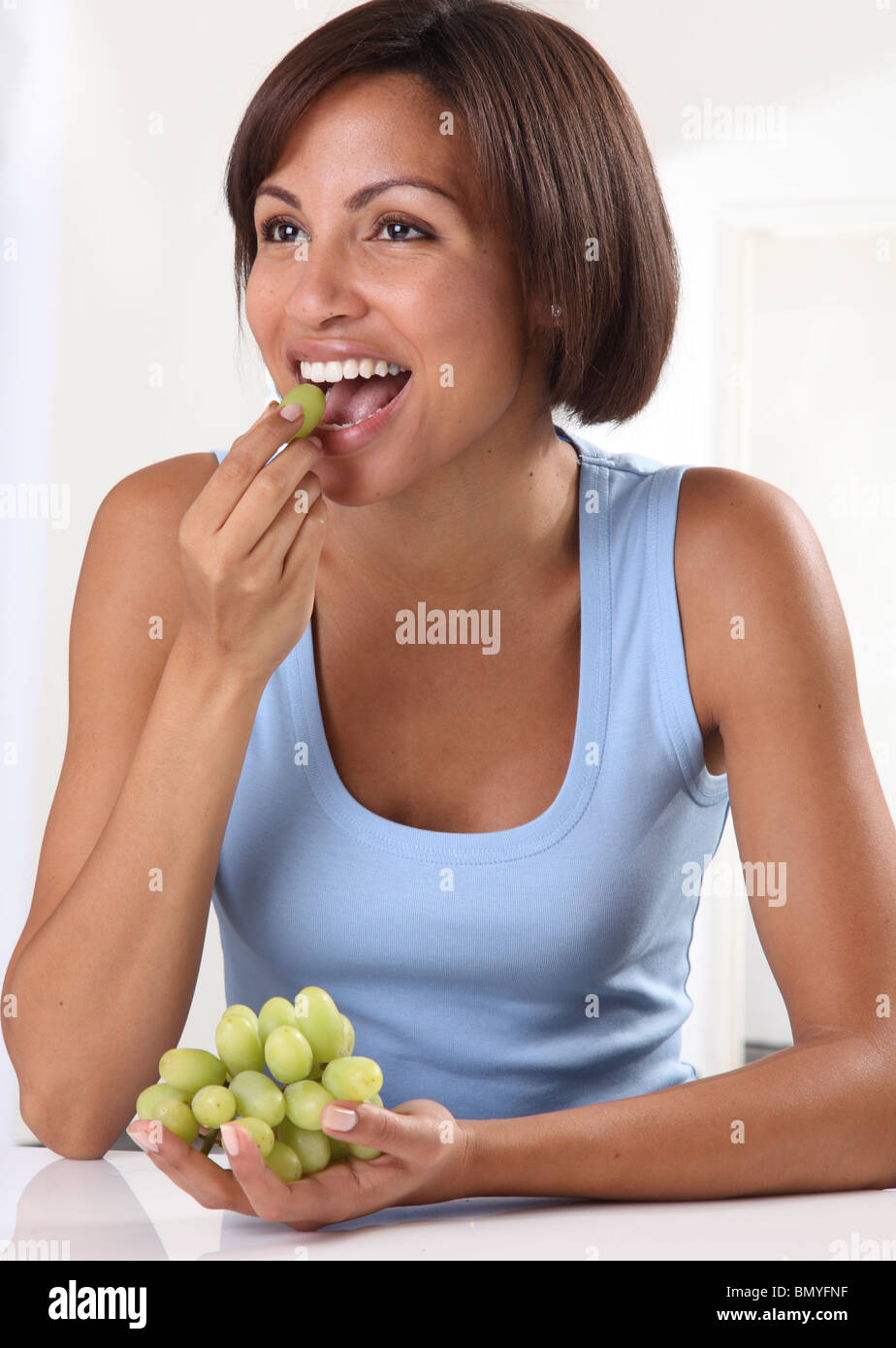 Bunch of seedless grapes hires stock photography and images Alamy