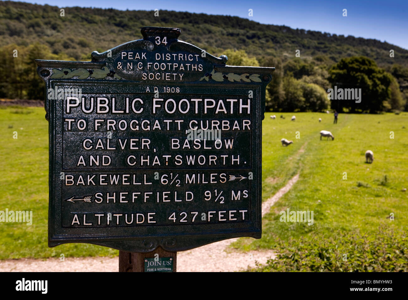 UK, Derbyshire, Peak District, Grindleford, Edwardian 1908 cast iron footpaths society sign Stock Photo