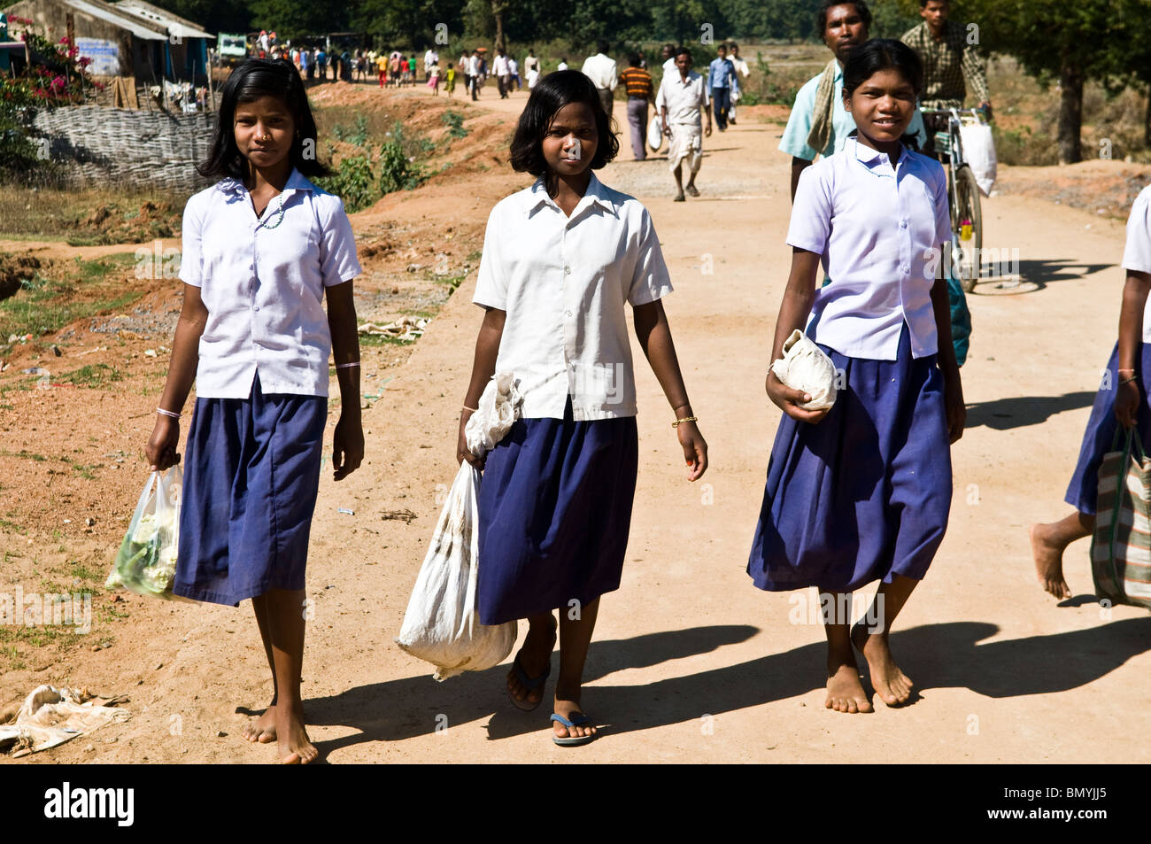 School girls uniform walking hi-res stock photography and images - Alamy