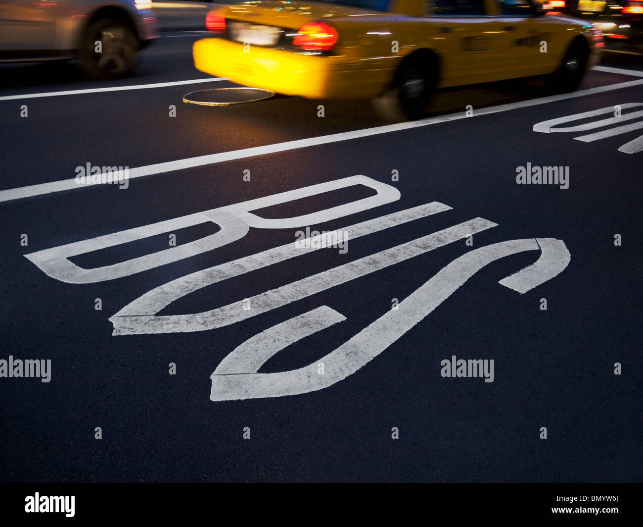 New york city bus blur hi-res stock photography and images - Alamy