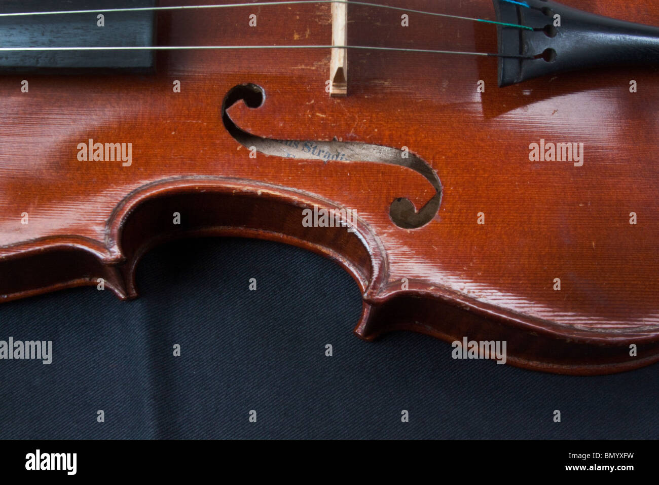 A Stradivarius Stradivari Violin, and details of inside label Antonius  Stradivarius cremonensis. Cremona Horizontal 104951 Stock Photo - Alamy