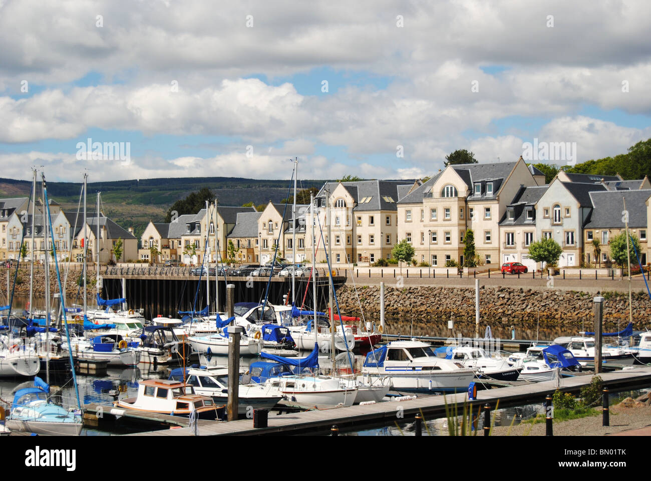 View of housing development at Inverkip Marina Stock Photo Alamy