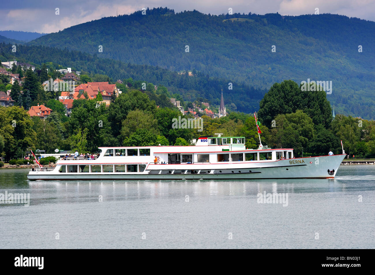 The Swiss lake cruiser Berna leaving the port at Biel (Bienne) on the Lac  de Biel (Bielersee Stock Photo - Alamy