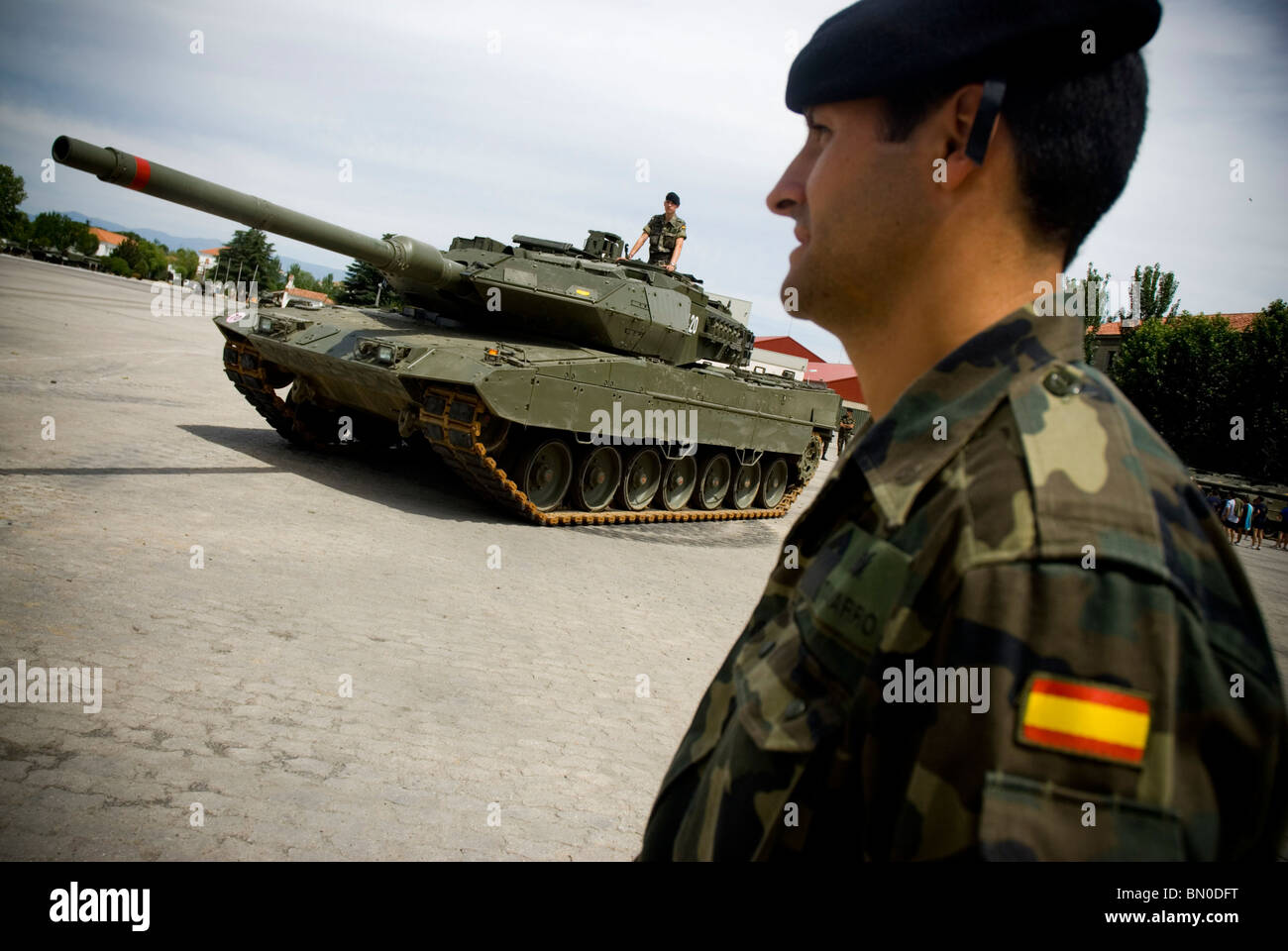 Leopard 2 E battle tank. El Goloso Militar Base in Madrid. Spain. arma armed force armour tanque tanques tanks Stock Photo
