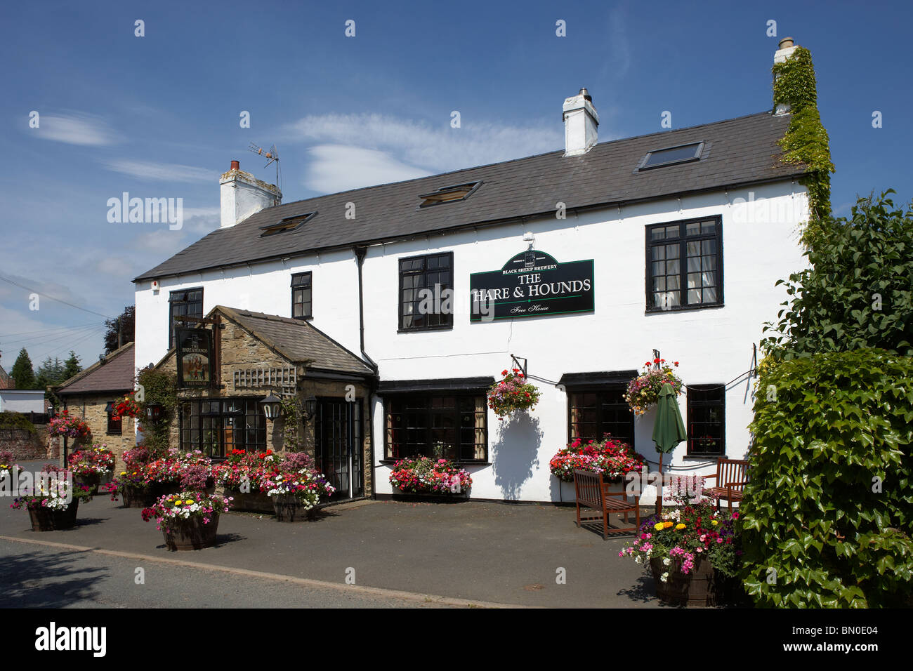 Traditional english architecture hi-res stock photography and images ...