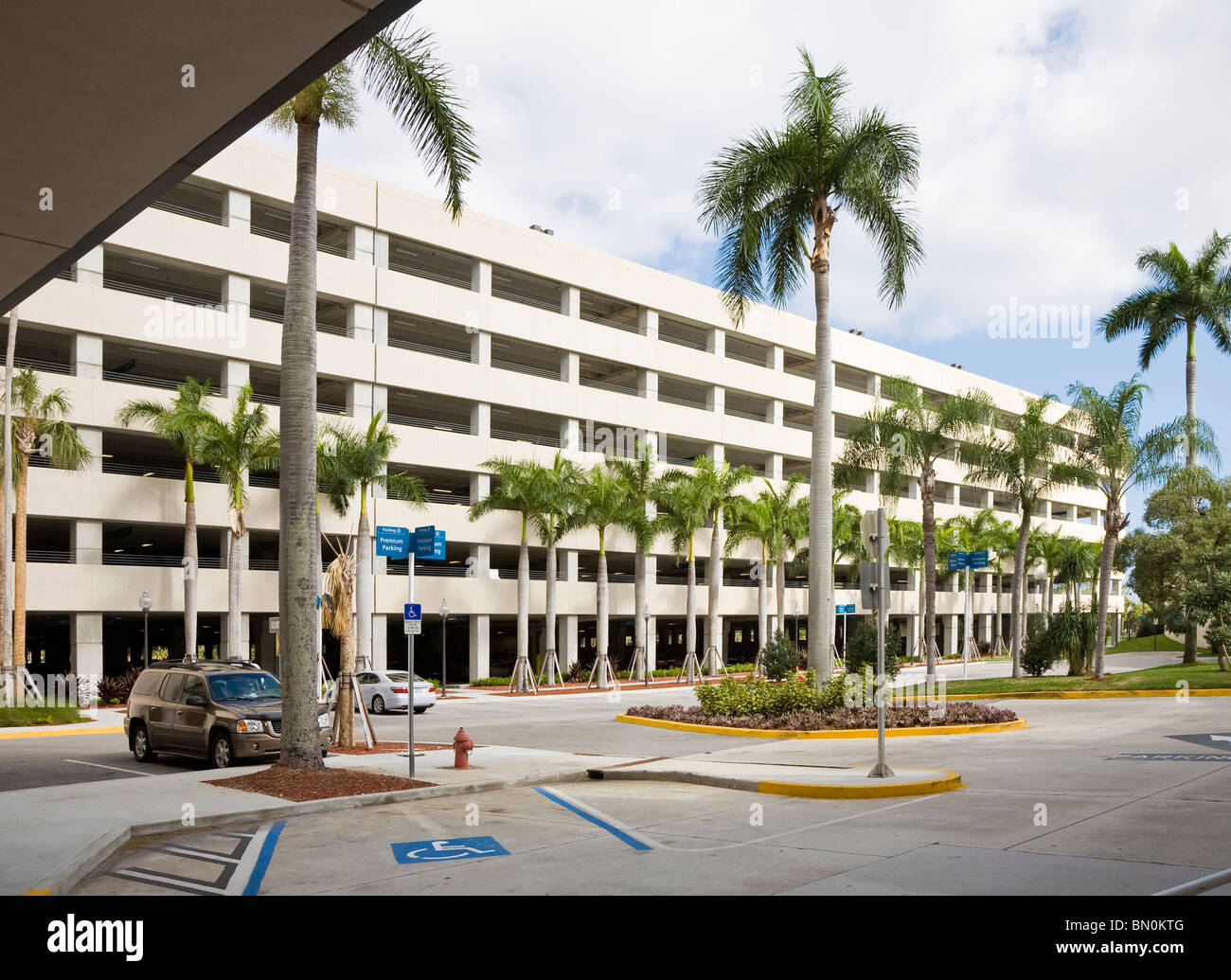 Carpark airport hires stock photography and images Alamy