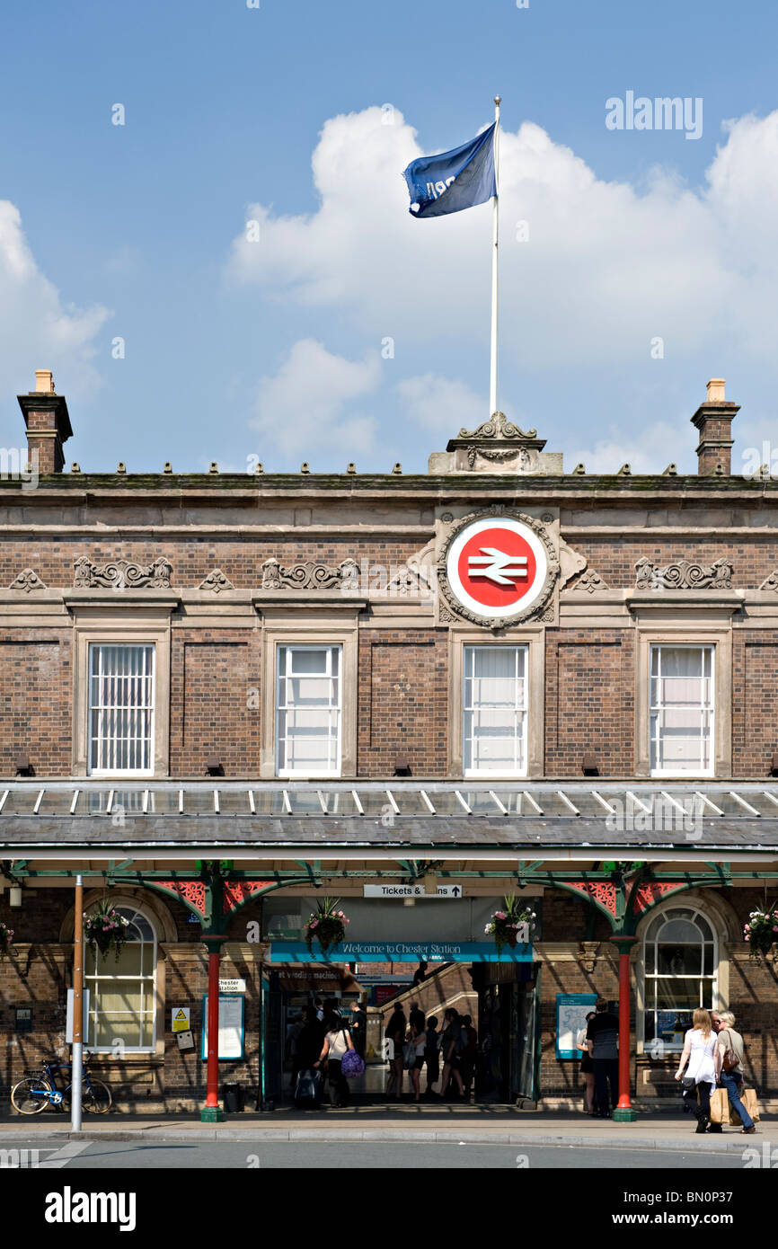 Chester Railway Station, Chester, Cheshire, England Stock Photo Alamy