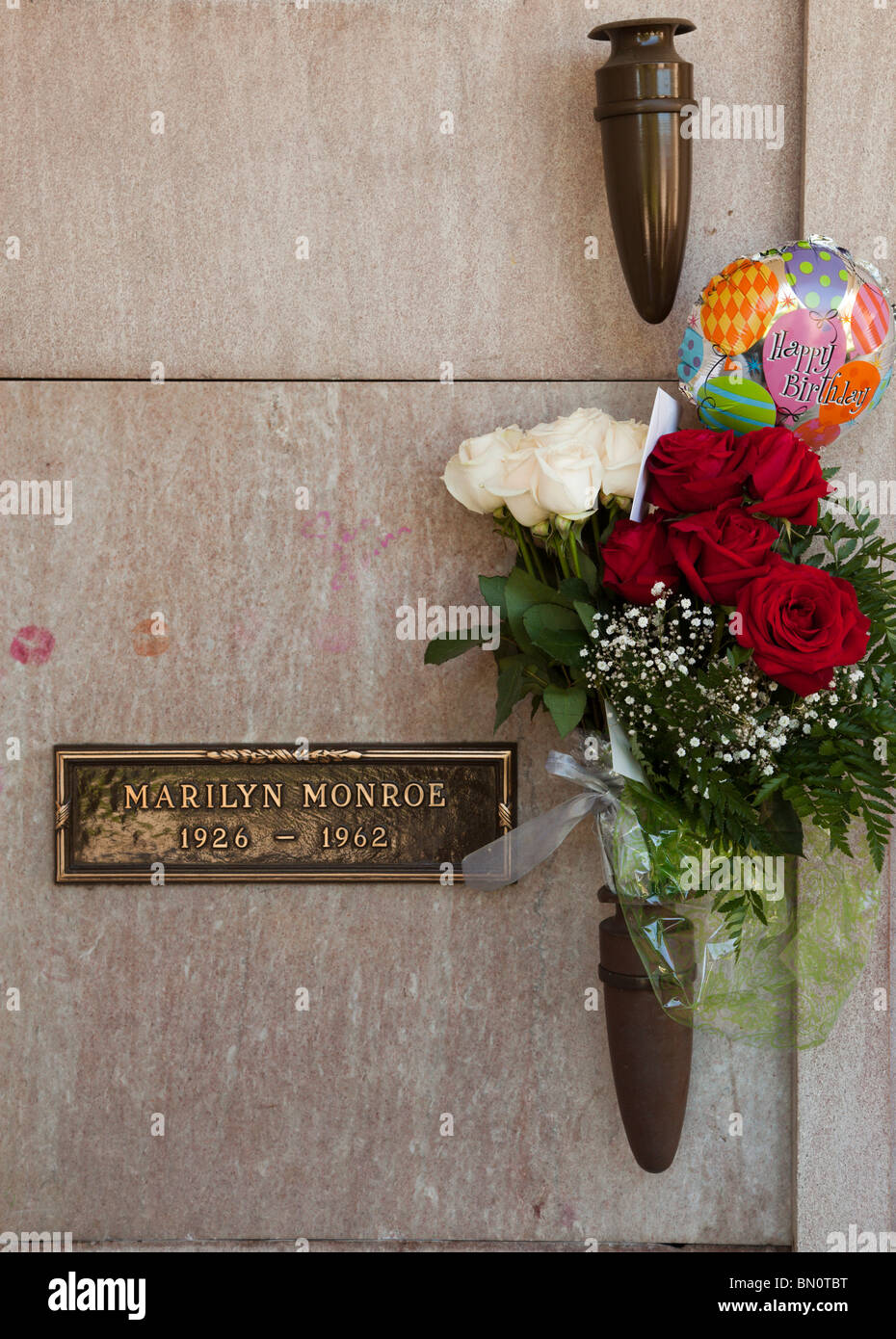 Westwood village memorial park cemetery hi-res stock photography and ...