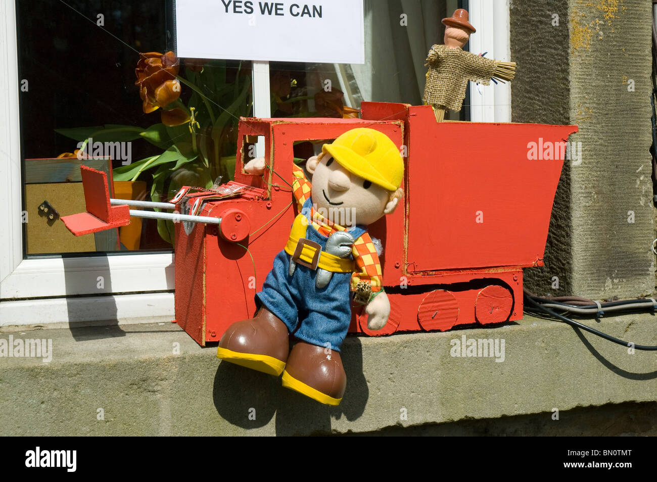 Bob the Builder.  An exhibit at the Wray Scarecrow Festival, in the village of Wray, near Lancaster, England, UK Stock Photo