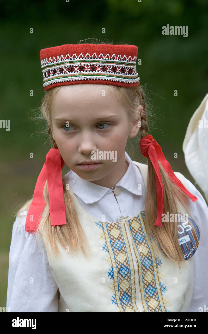 Latvia,Latvian folklore,Traditional costumes,sing,singing,dance,dancing ...