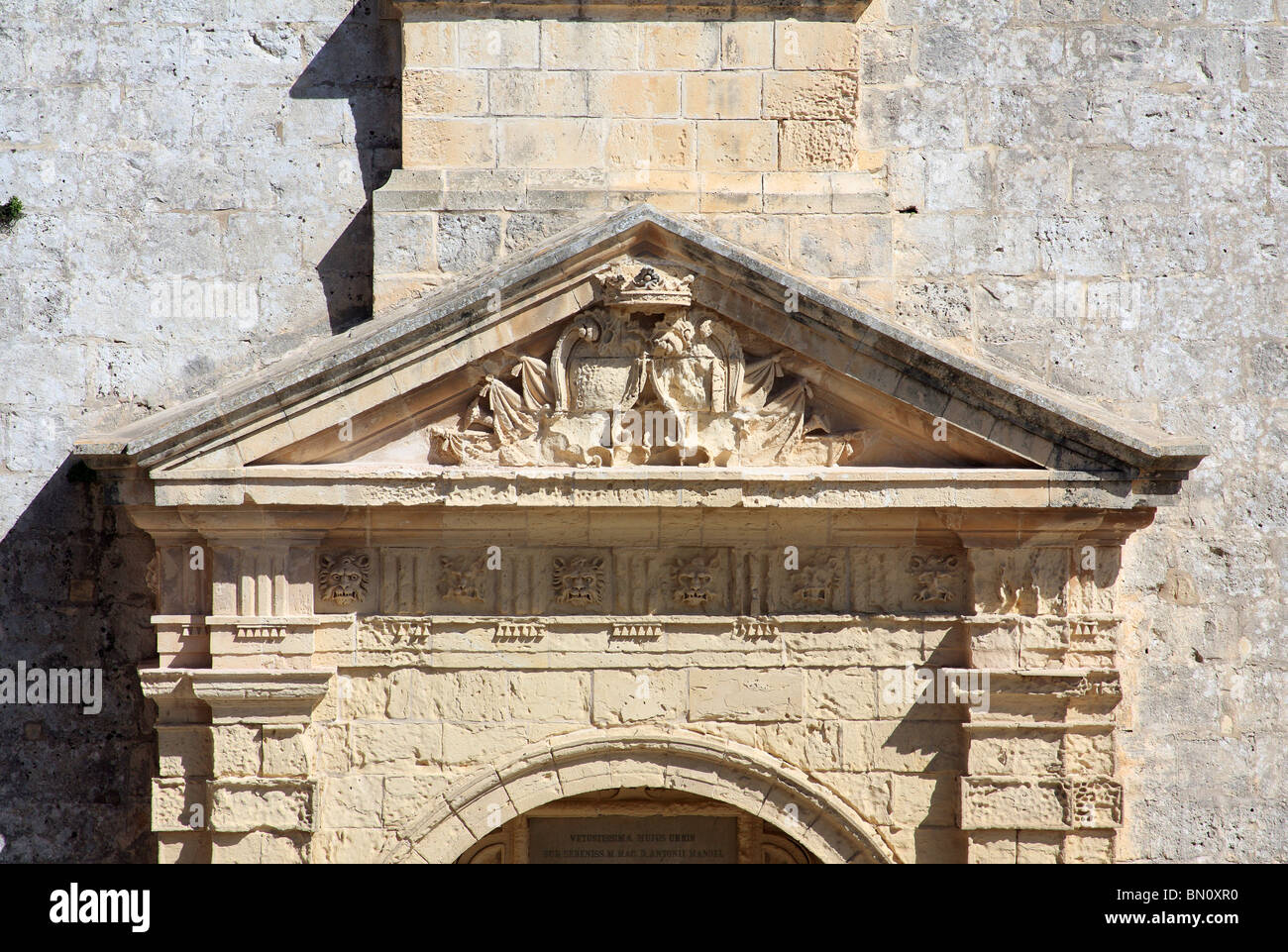 Triangular Pediment High Resolution Stock Photography and Images Alamy