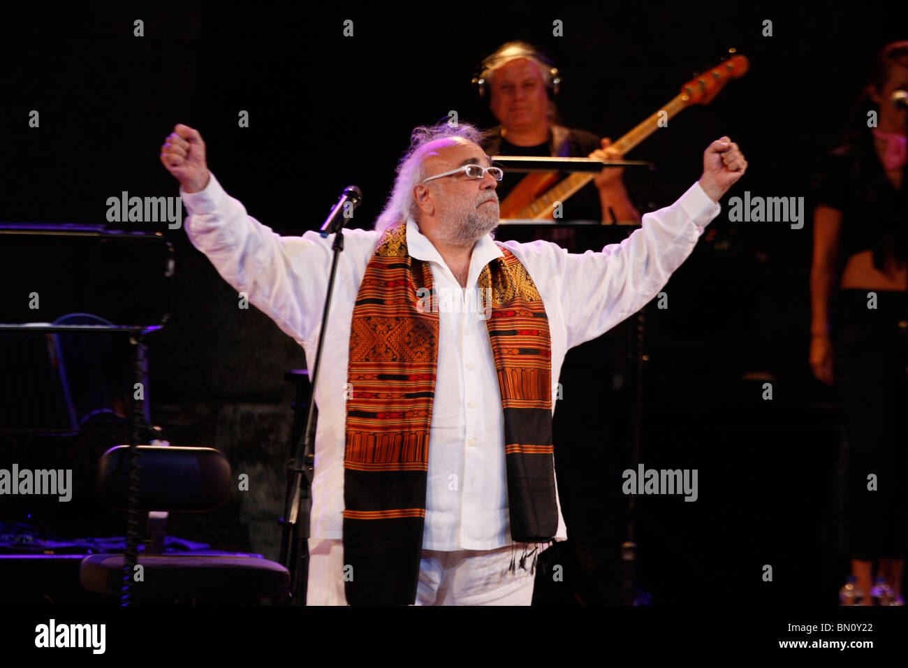 Singer demis roussos live roman hi-res stock photography and images - Alamy
