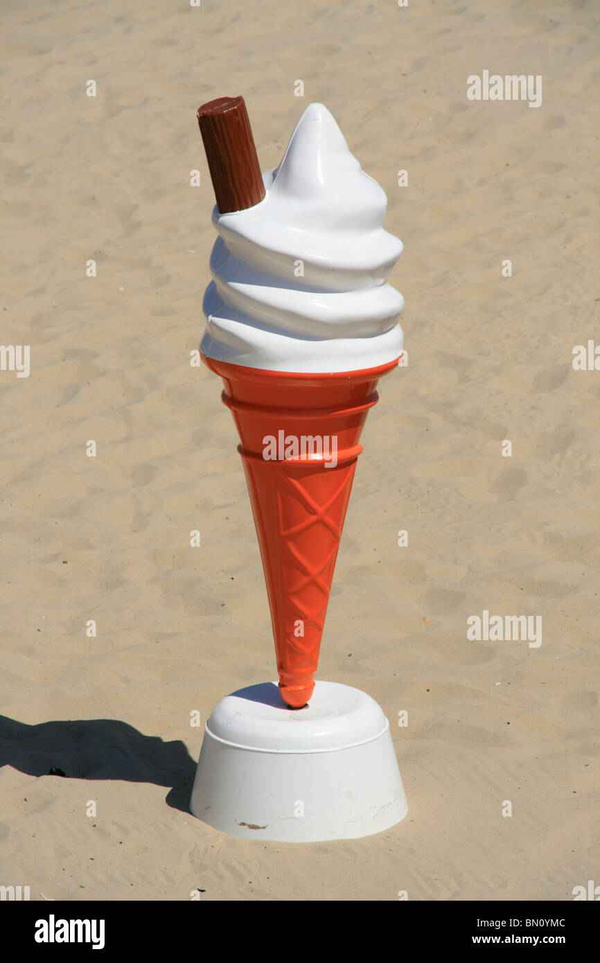 Plastic giant ice cream cone hires stock photography and images Alamy