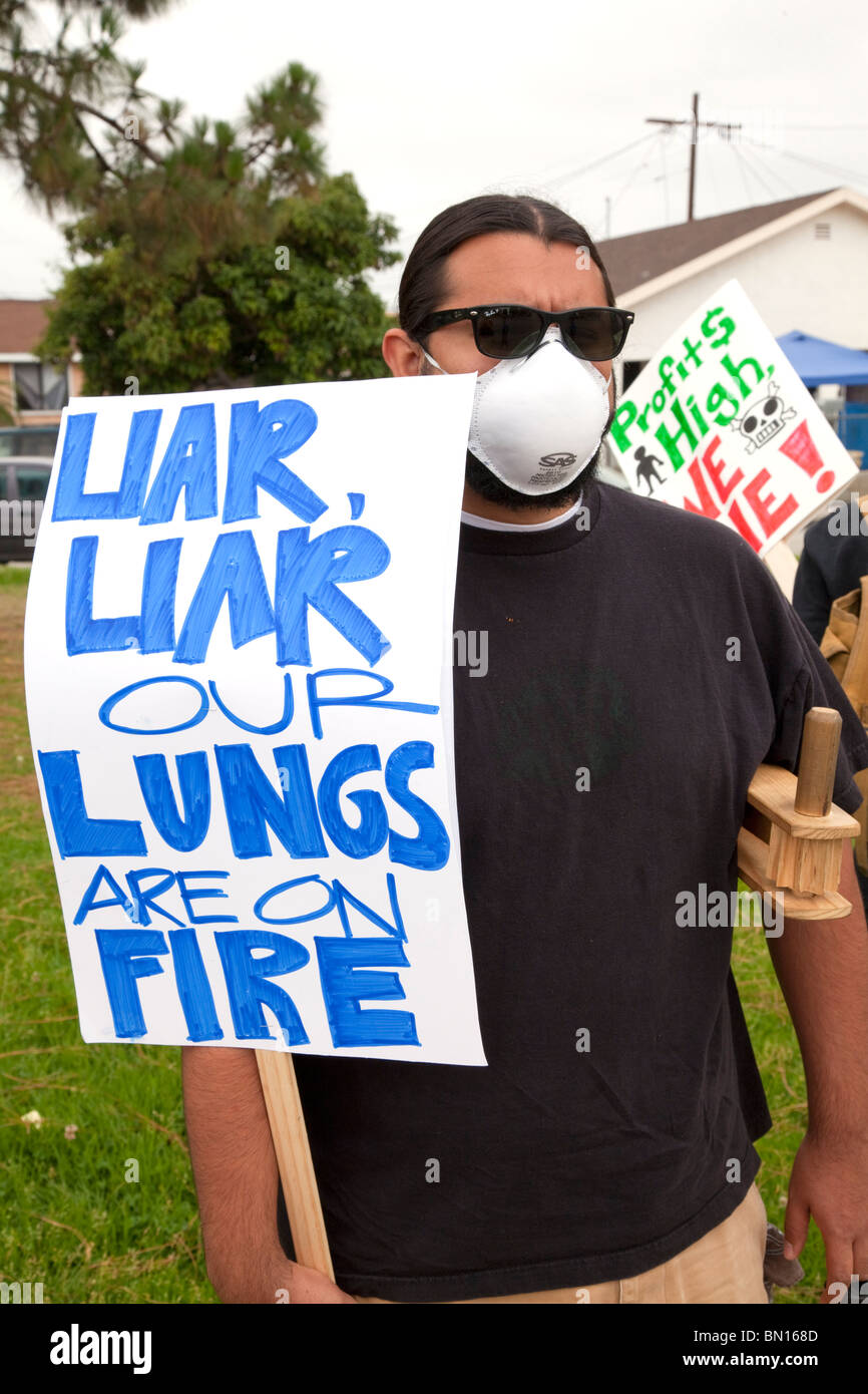 A protest of “California jobs Initiative”, AB 32, at the Tesoro Oil refinery headquarters in Wilmington, California Stock Photo