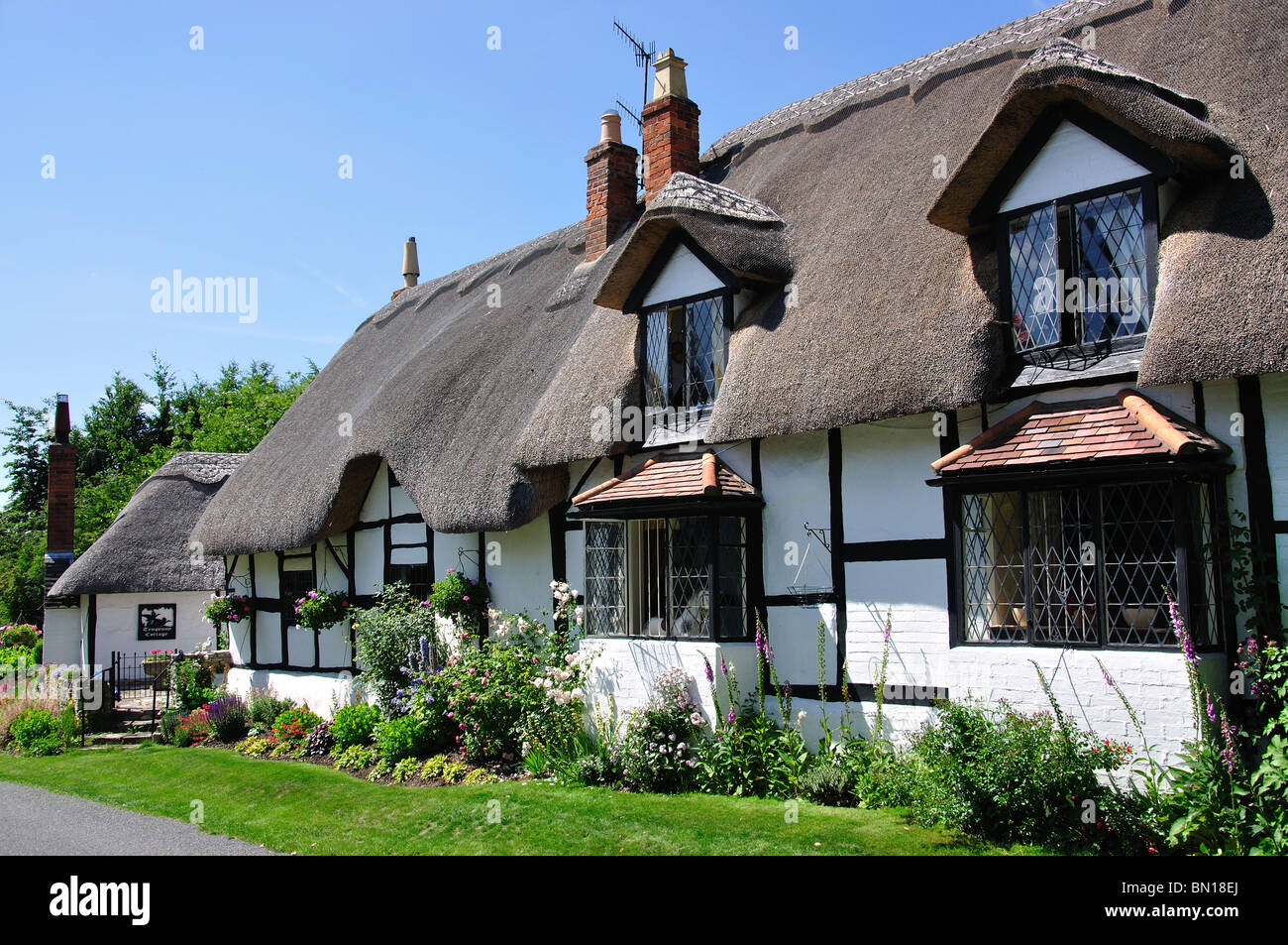 Thatched cottages, Welford-on-Avon, Warwickshire, England, United Kingdom Stock Photo