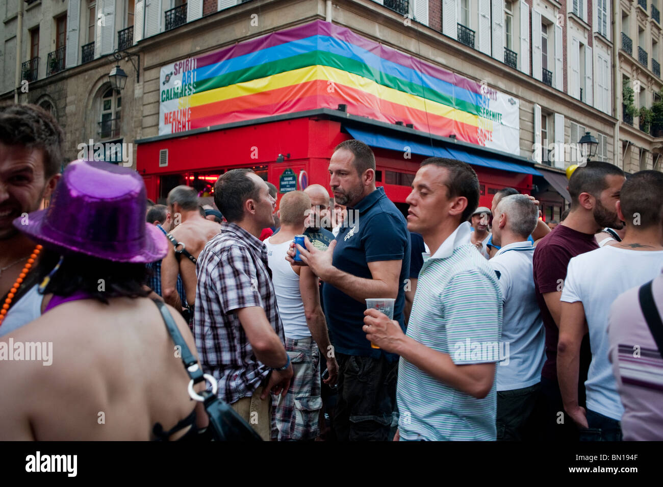 Gays men paris france gay pride hires stock photography and images Alamy