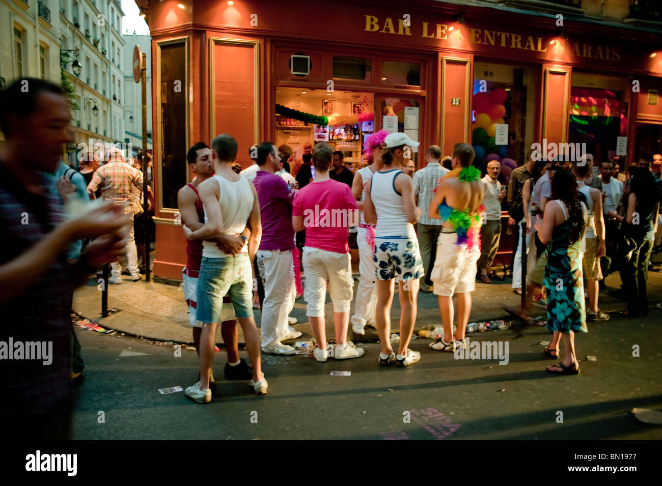 Paris gay bar hi-res stock photography and images - Alamy