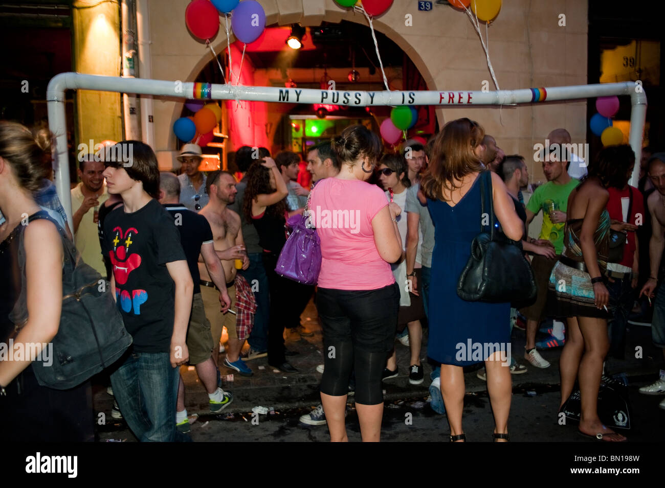 Paris gay bar hi-res stock photography and images - Alamy