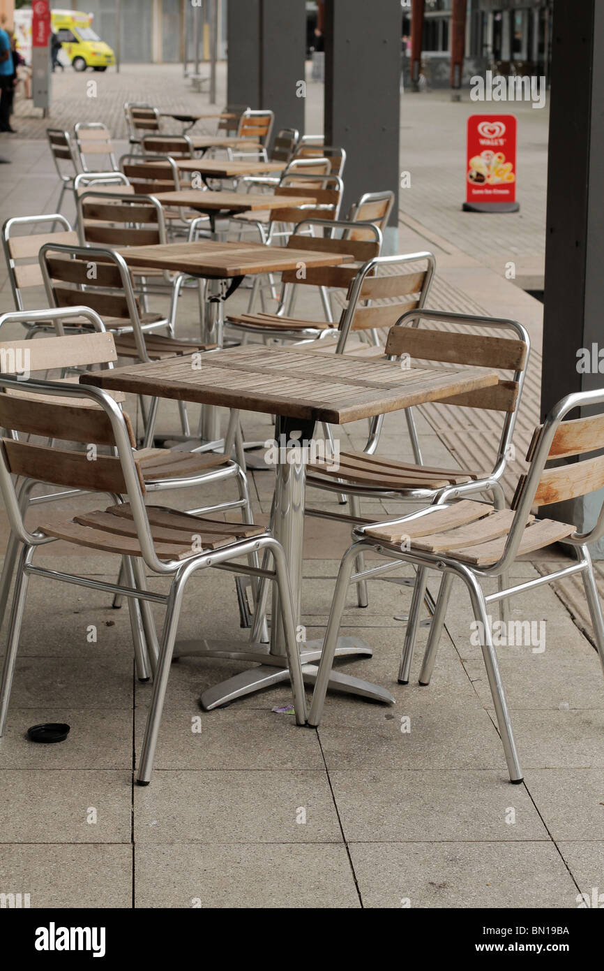 Outdoor café tables and chairs Stock Photo Alamy