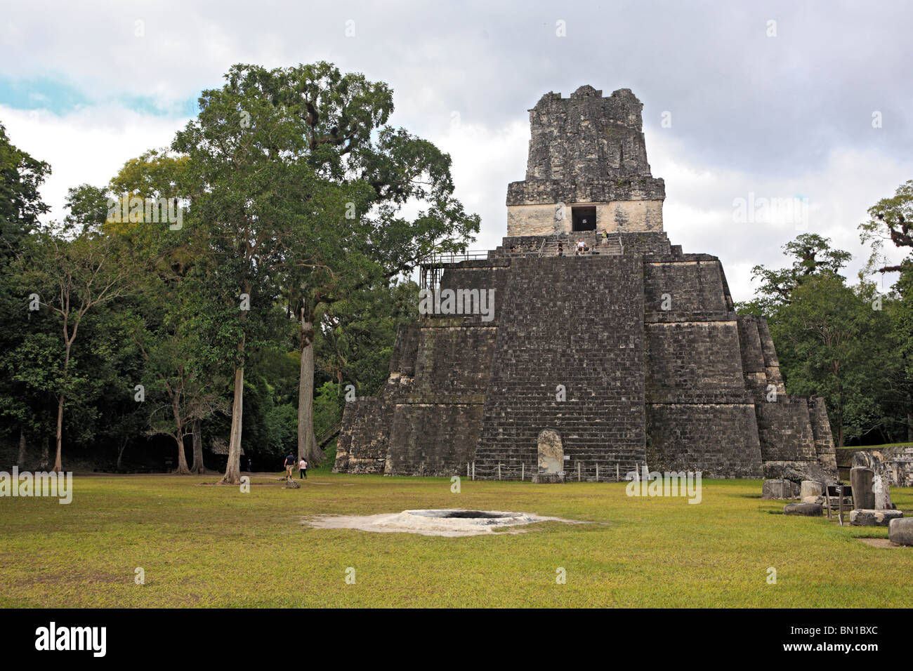 Temple II, Maya ruins of Tikal, near Flores, Guatemala Stock Photo