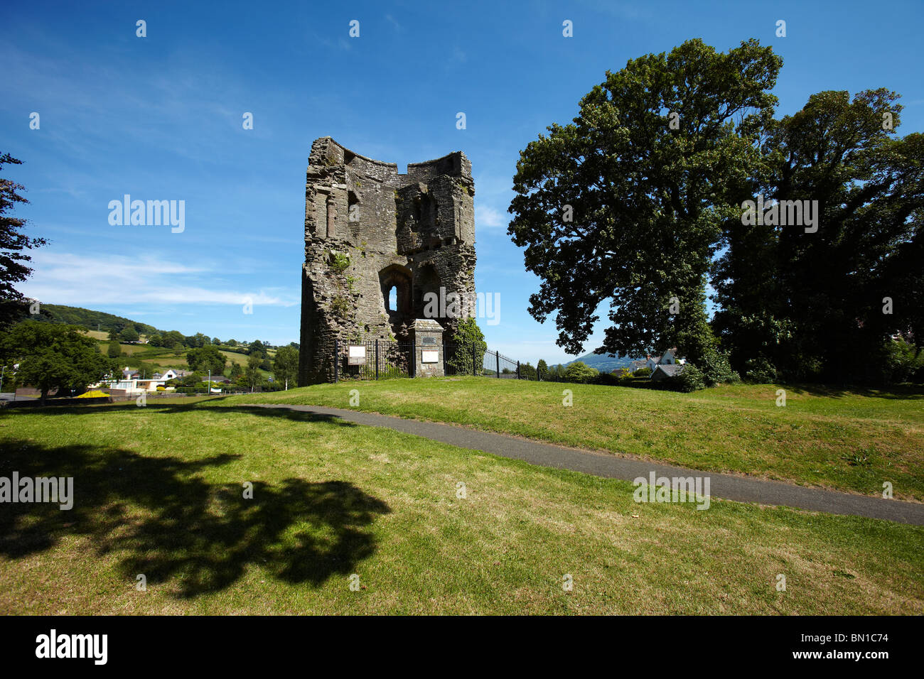 Crickhowell Castle, Crickhowell, Brecon Beacons, Wales, UK Stock Photo ...