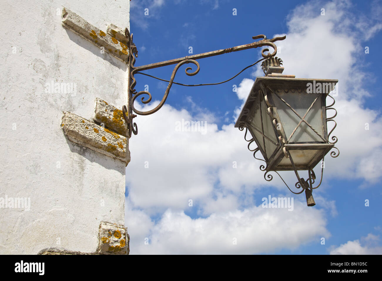 Black wrought iron street lamp hi-res stock photography and images - Alamy