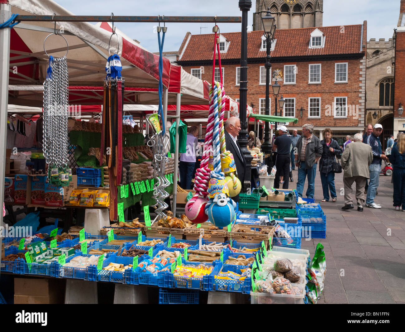 Market Day in Newark on Trent, Nottinghamshire England UK Stock Photo