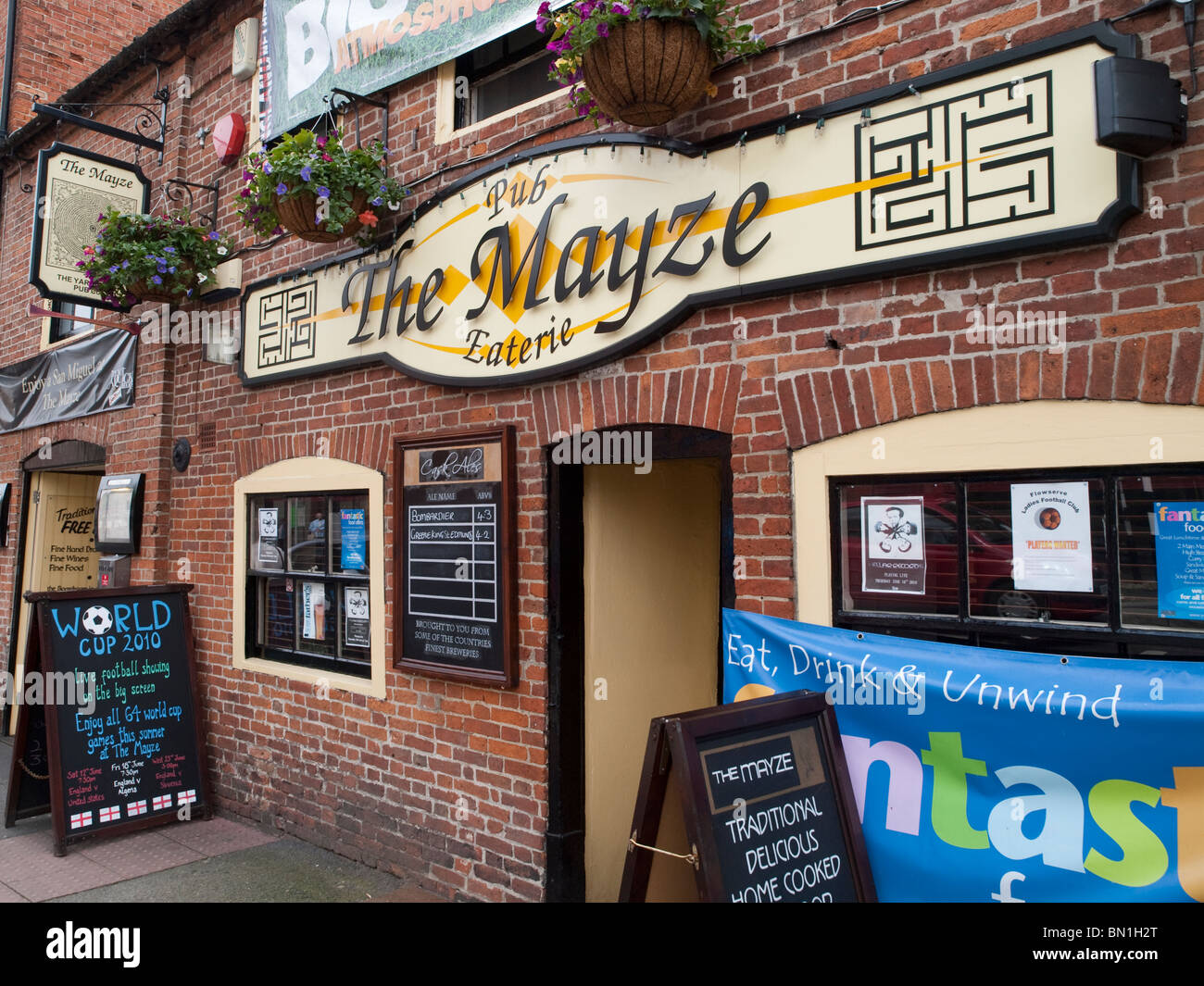 The Mayze Pub and Eaterie in Newark on Trent, Nottinghamshire England UK Stock Photo