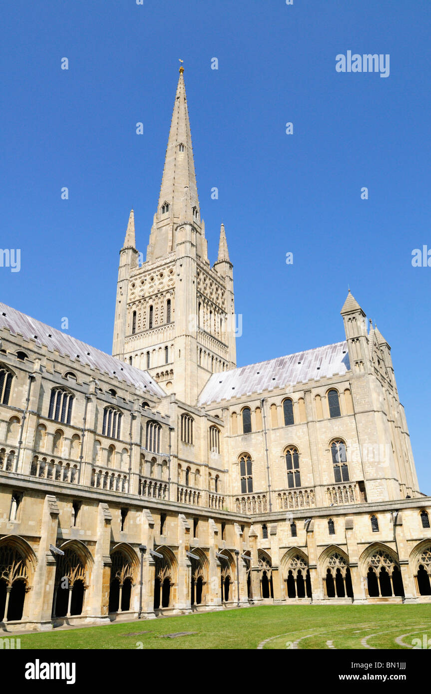 Cloisters, South Transept and Spire of Norwich Cathedral, Norwich, Norfolk, England, UK Stock Photo