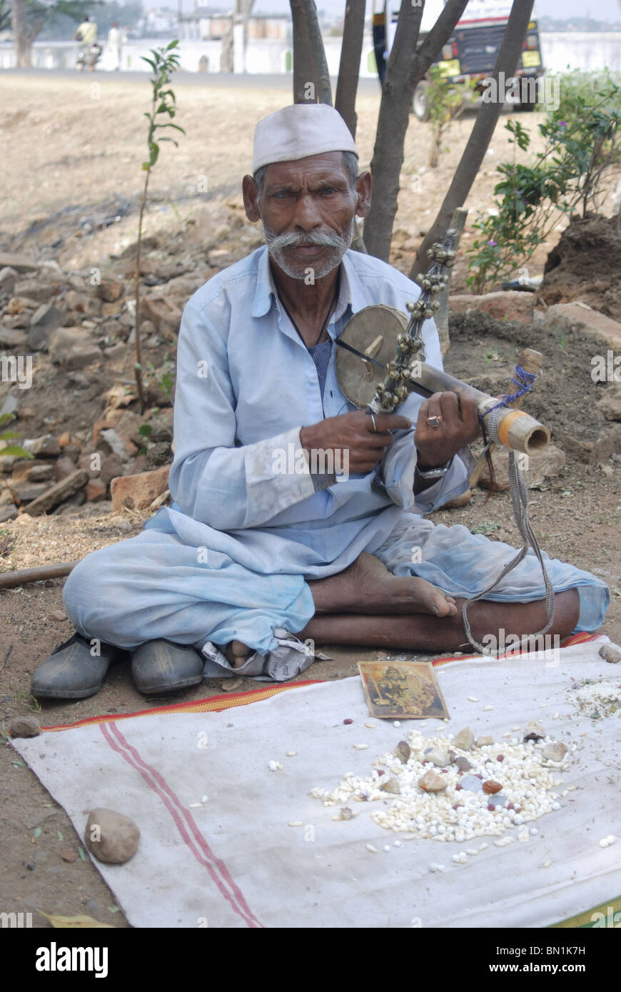 Old indian village man pradesh hi-res stock photography and images - Alamy
