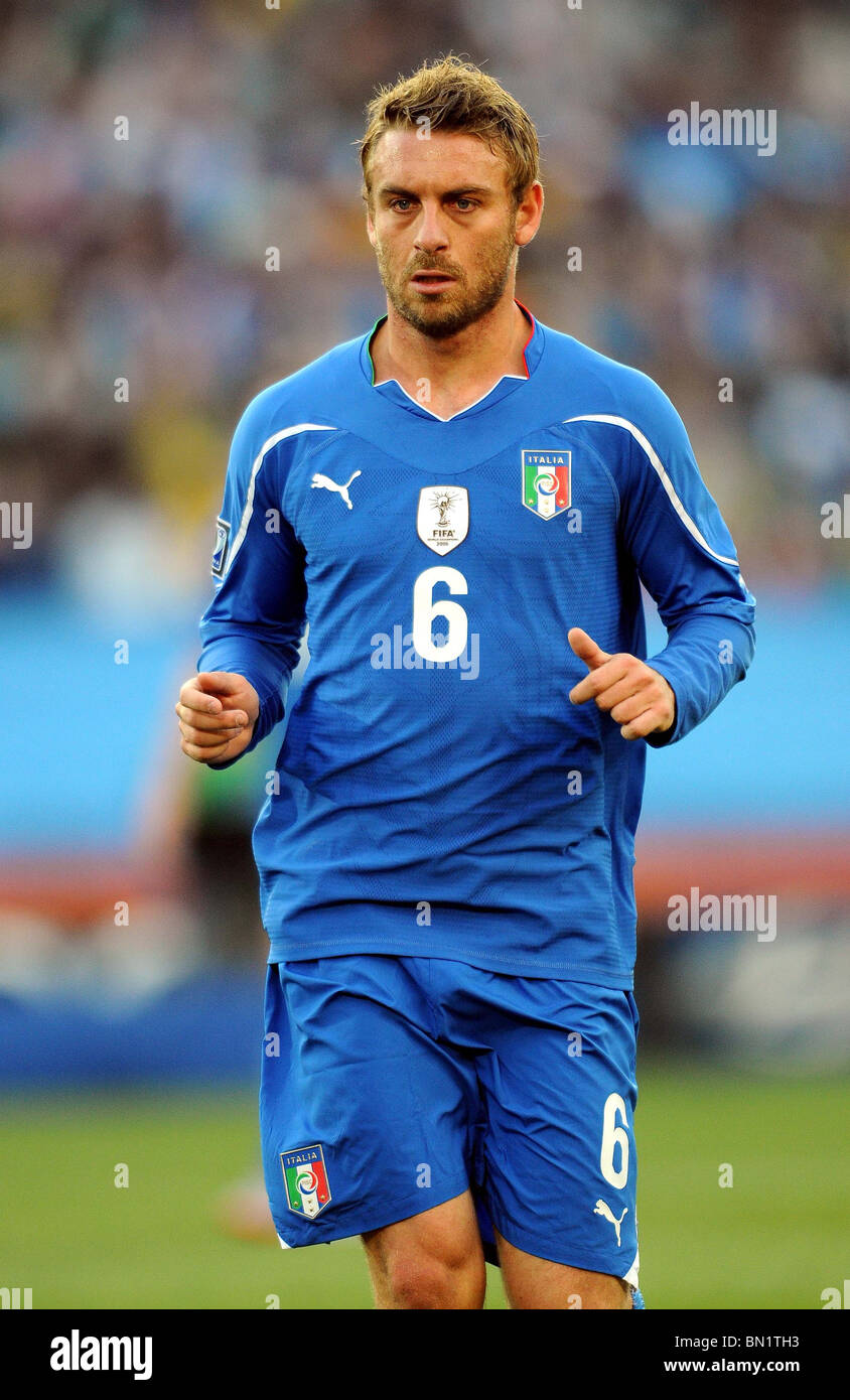DANIELE DE ROSSI ITALY ELLIS PARK SOUTH AFRICA 24 June 2010 Stock
