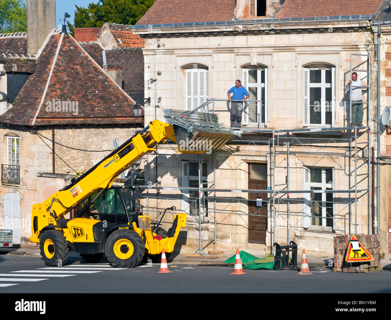 Contractors erecting or removing Altrad prefabricated scaffolding units