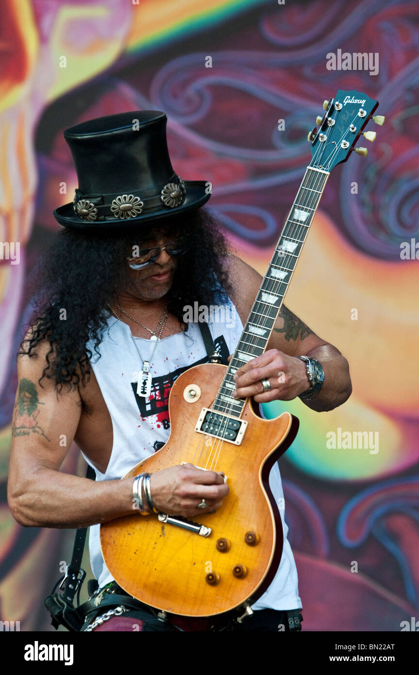 Slash hi-res stock photography and images - Alamy