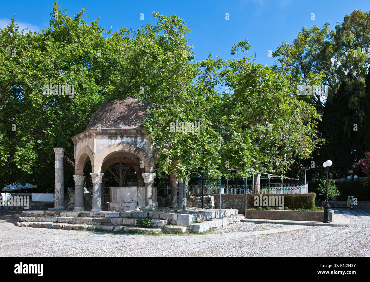 Greece, Dodecanese, Kos, the Hippocrates tree and the lavatory of the ...