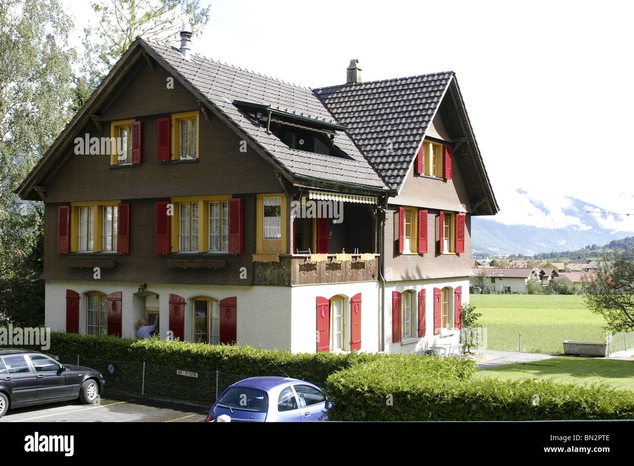 Swiss house in wilderswil in bernese oberland Stock Photo Alamy