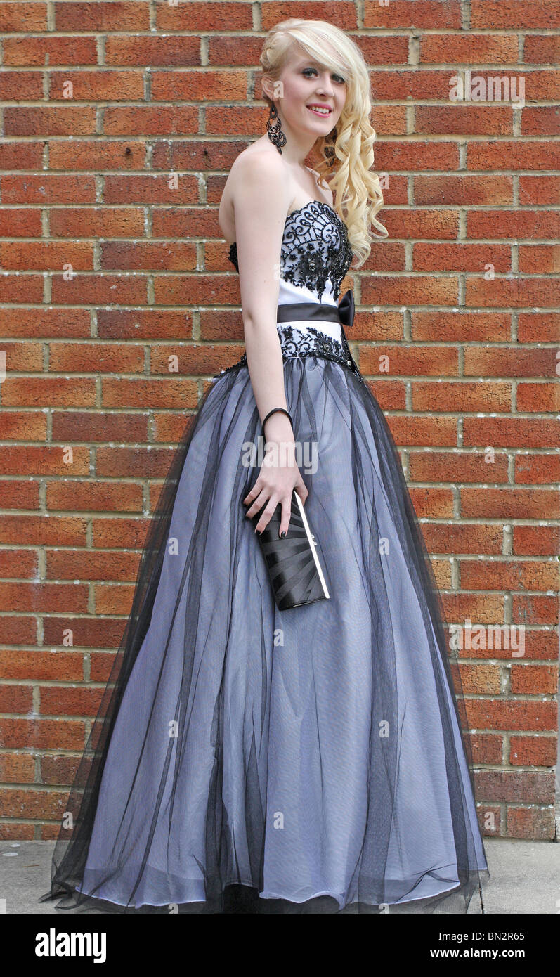 Teenage girl ready for the school prom Stock Photo - Alamy