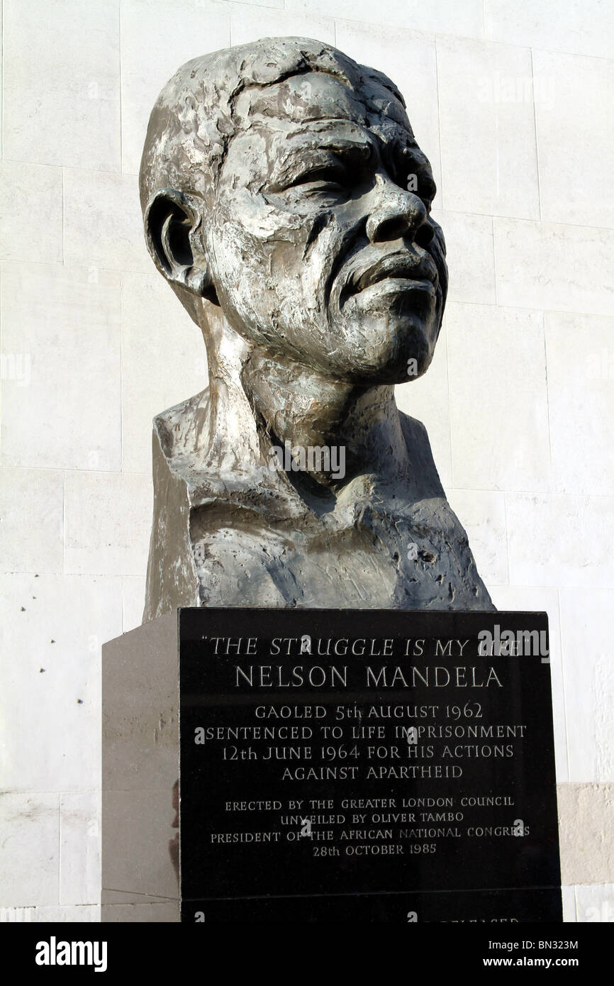 Statue of Nelson Mandela on the South Bank, London, England Stock Photo