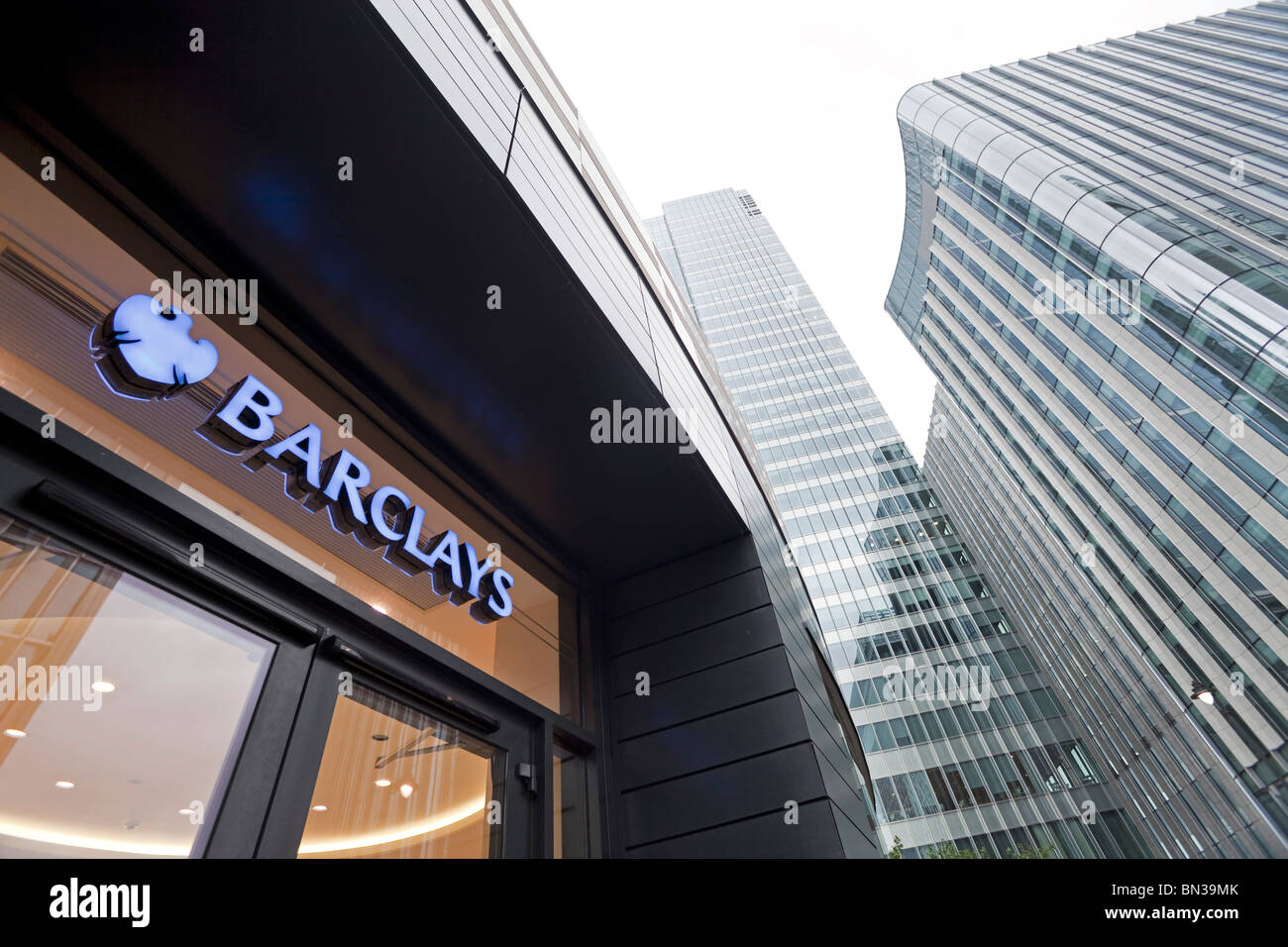 Headquarters of Barclays Bank in Canary Wharf, the new financial centre in the Docklands of London Stock Photo
