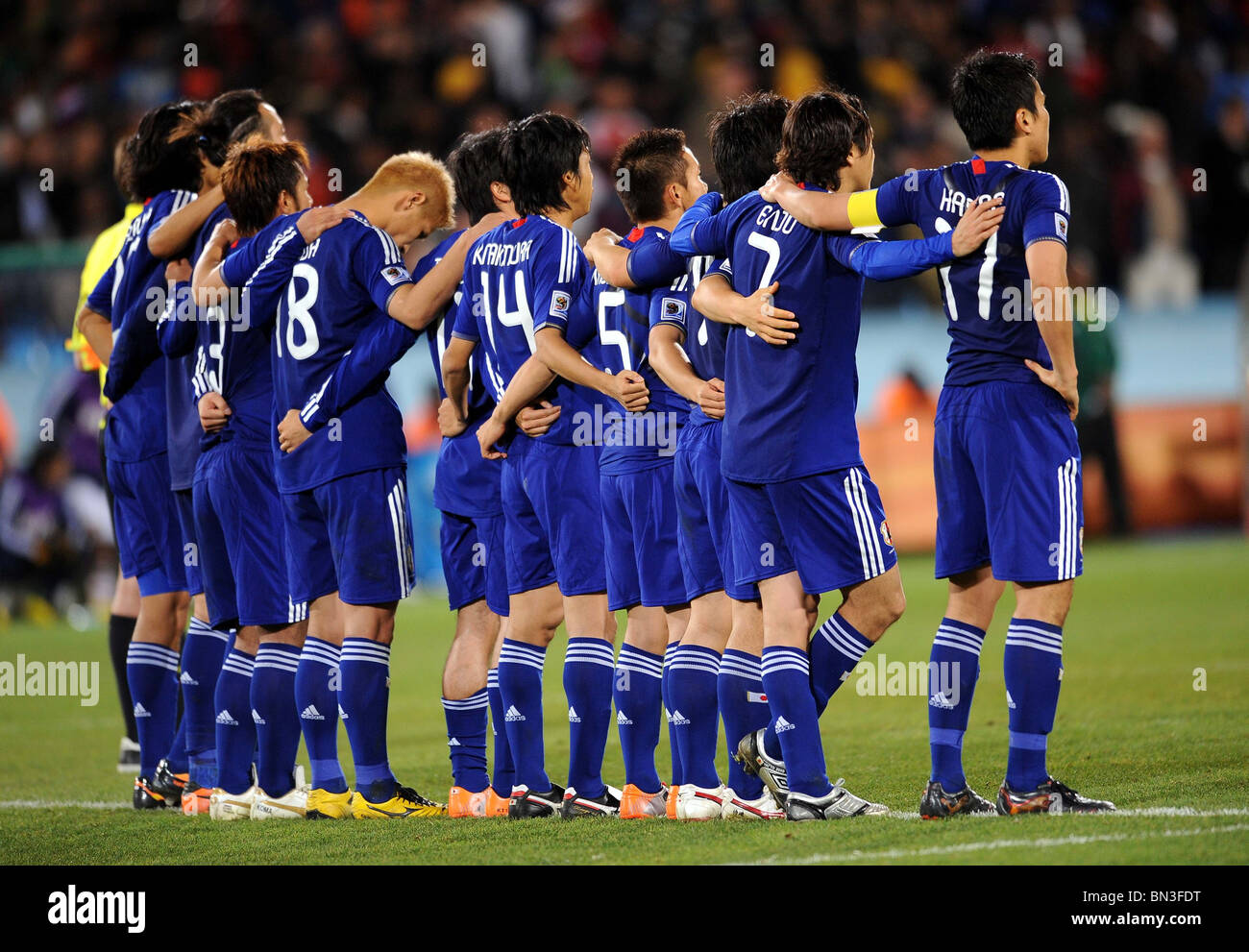 Clapping Team Japan GIF - Clapping Team Japan Youth Olympic Games -  Discover & Share GIFs