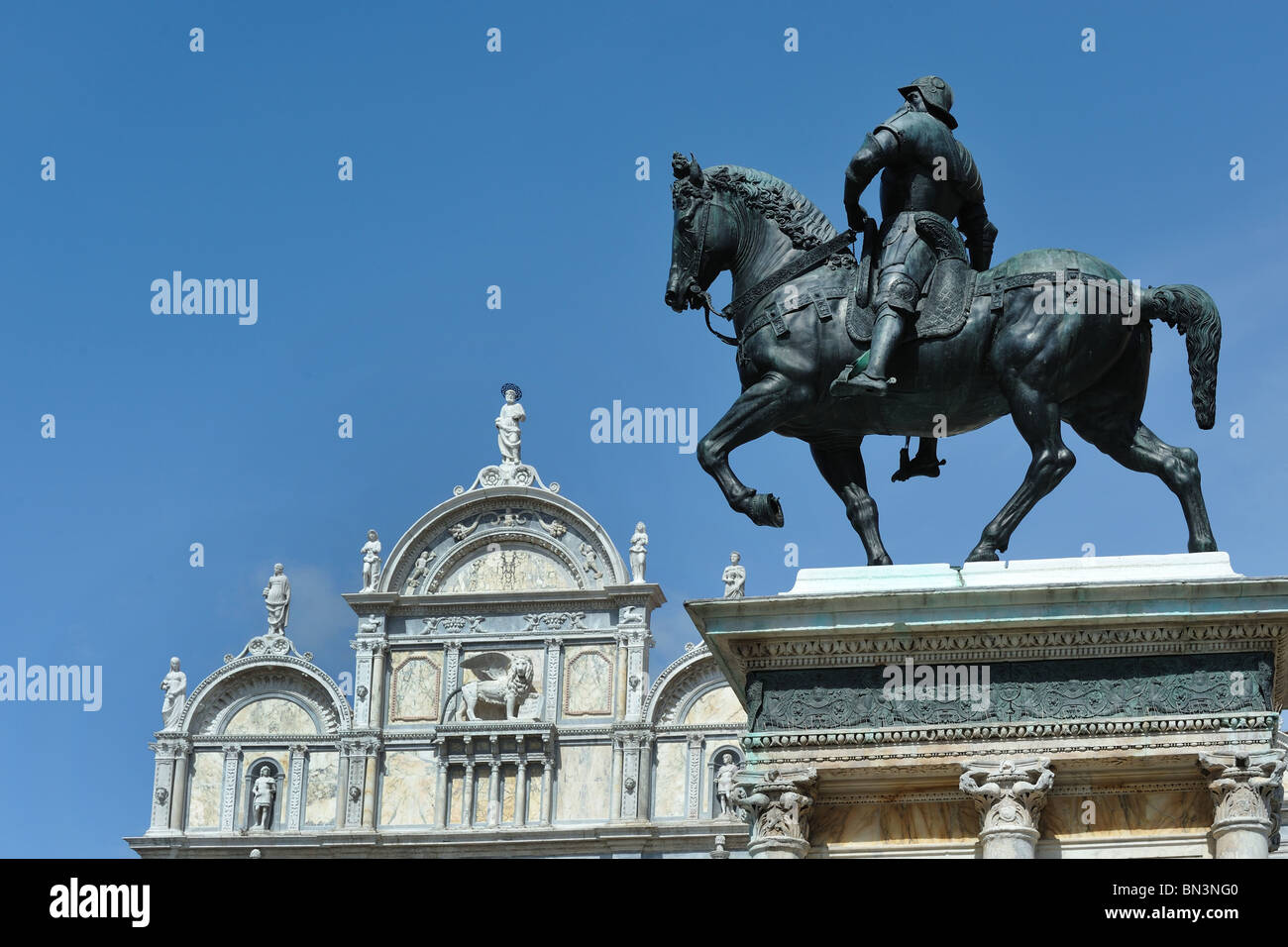 Colleoni Statue und Scuelo Grande di San Marco, Campo Santi Giovanni i Paolo, Venice, Italy, Europe Stock Photo